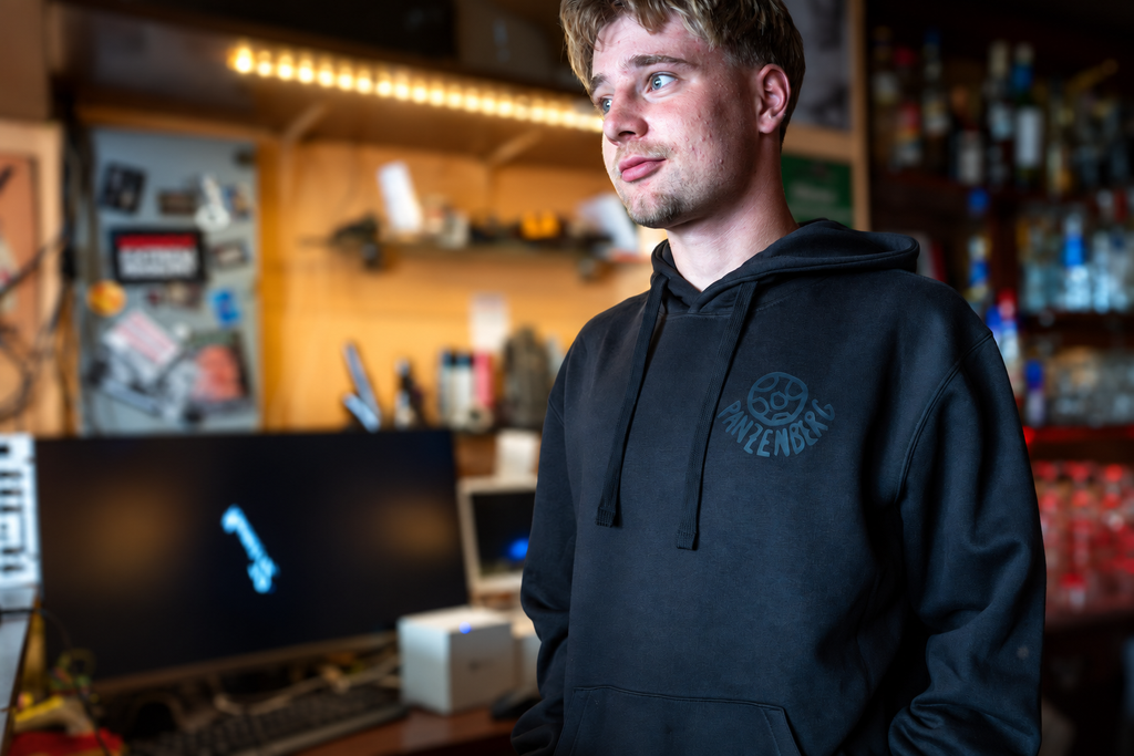 Panzenberg Hoodie mit Strichmännchen aus Bio-Baumwolle
